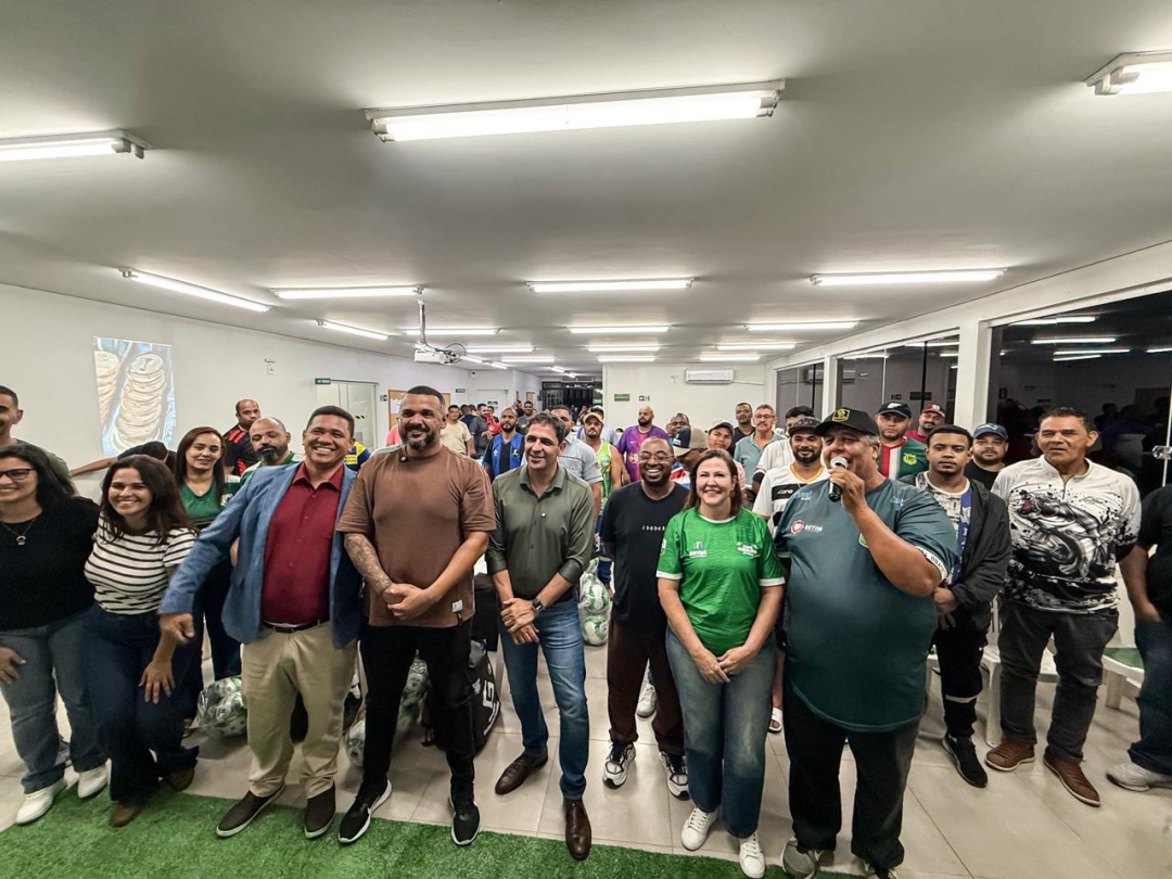 Liga de Desportos de Betim realiza arbitral da S�rie B e entrega kits esportivos para clubes filiados