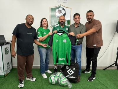 Arbitral da S�rie B marca entrega de 40 kits esportivos para os 40 clubes filiados do Campeonato Betinense